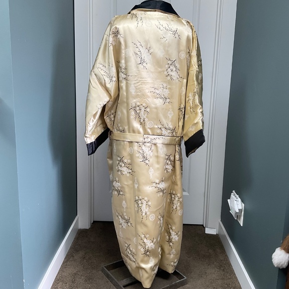 Gold and Black Reversible Lanna Pine Thai Silk Robe unisex size XL - Picture 2 of 11